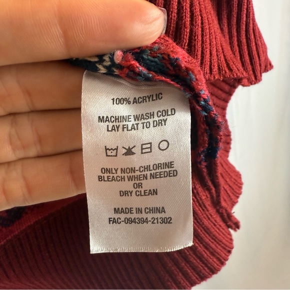 Hulu The Handmaids Tale Let Freedom Rage
Ugly Christmas Holiday Sweater Size: M - Picture 7 of 10